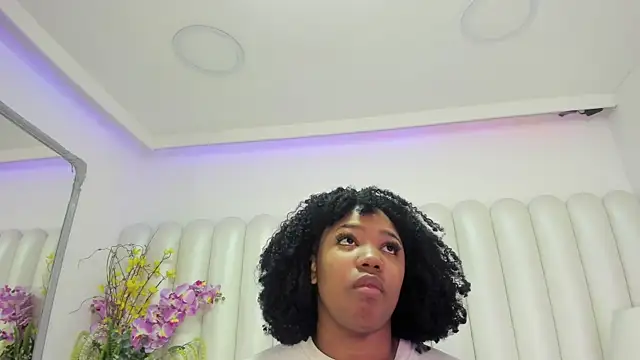 BrendaFernandez  online show from 25, 2, 2026