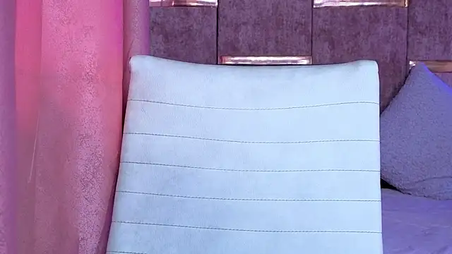 AuroraLanee  online show from 5, 12, 2025