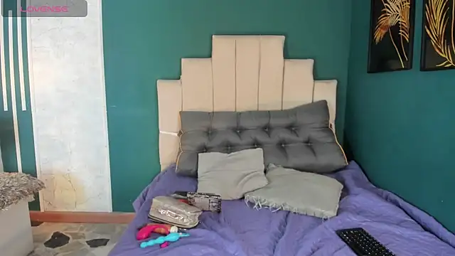 Snapshot of AliceMadnes chatting on 7, 1, 2026 AliceMadnes online show from 7, 1, 2026