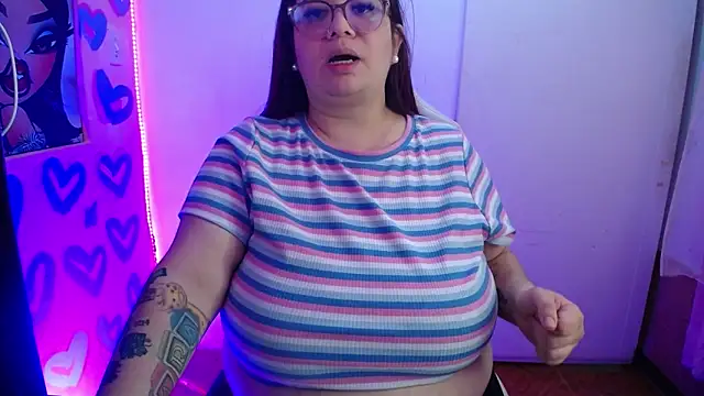 kattybbwbigboobs  online show from 15, 7, 2026