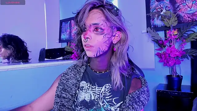 luxiel  online show from 20, 11, 2025