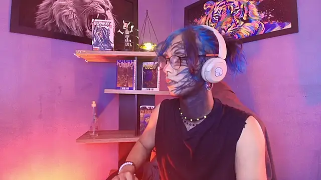 luxiel  online show from 11, 2, 2026