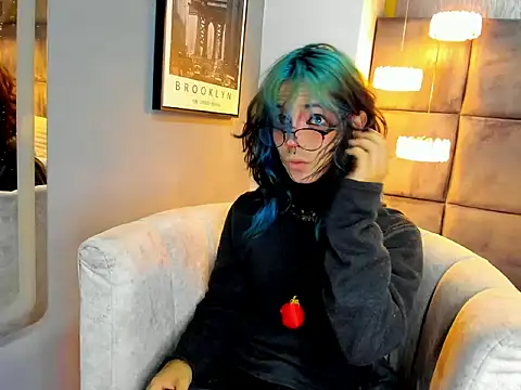 luxiel  online show from 31, 3, 2026