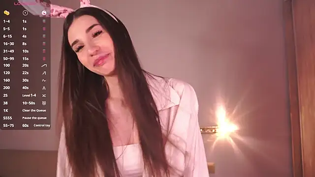 Snapshot of ShennaKoerper chatting on 14, 12, 2025 ShennaKoerper online show from 14, 12, 2025