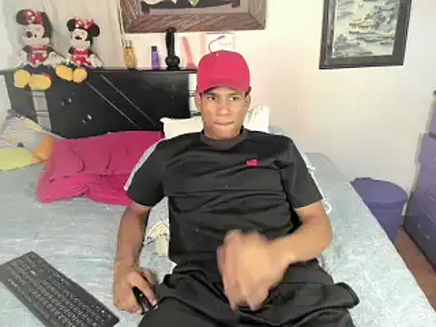 Snapshot of JUANBIGCOCK21CM chatting on 13, 11, 2025 JUANBIGCOCK21CM online show from 13, 11, 2025