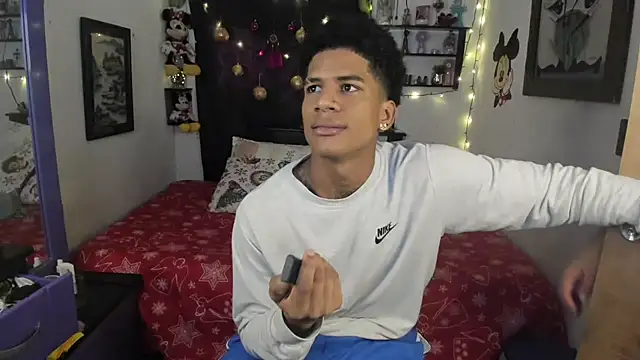 Snapshot of JUANBIGCOCK21CM chatting on 20, 12, 2025 JUANBIGCOCK21CM online show from 20, 12, 2025