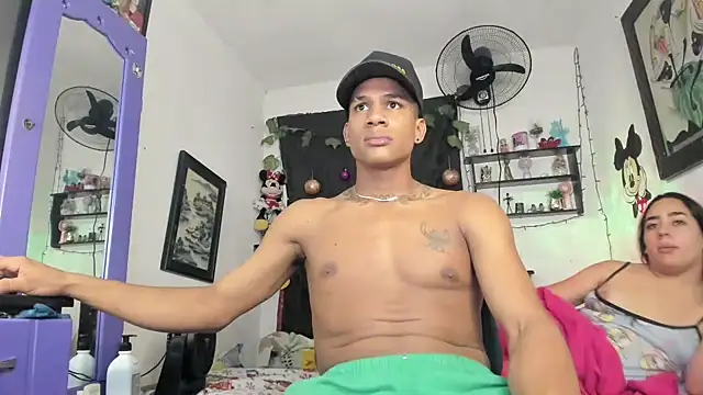 Snapshot of JUANBIGCOCK21CM chatting on 23, 12, 2025 JUANBIGCOCK21CM online show from 23, 12, 2025