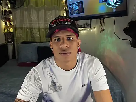 Snapshot of JUANBIGCOCK21CM chatting on 24, 6, 2026 JUANBIGCOCK21CM online show from 24, 6, 2026