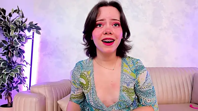 AnnaTylor online show from 2, 12, 2025