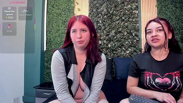 Lucy and Karoline online show from 18, 12, 2025