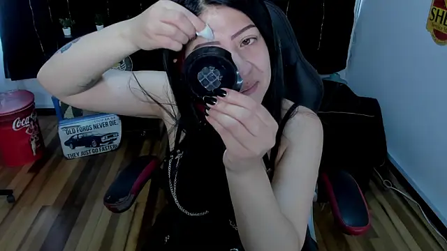 Halley Ravenn online show from 17, 7, 2026