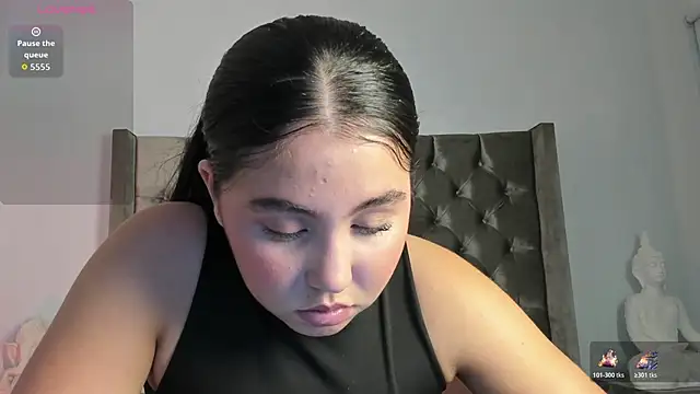 Snapshot of NikkiBotero chatting on 1, 12, 2025 NikkiBotero online show from 1, 12, 2025