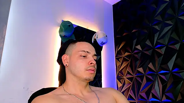 Maxwell Dupont online show from 11, 11, 2025