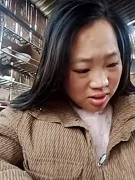 Snapshot of Yumiik2kk chatting on 20, 11, 2025 Yumiik2kk online show from 20, 11, 2025