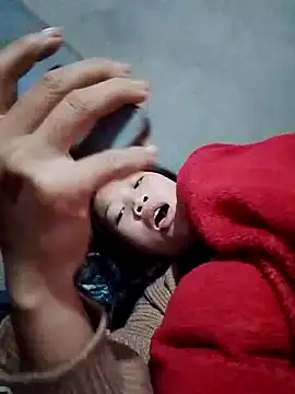 Snapshot of Yumiik2kk chatting on 23, 11, 2025 Yumiik2kk online show from 23, 11, 2025