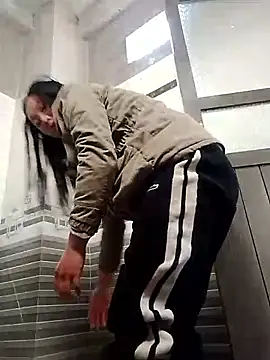 Snapshot of Yumiik2kk chatting on 28, 11, 2025 Yumiik2kk online show from 28, 11, 2025