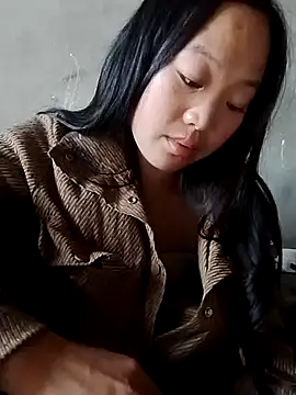 Snapshot of Yumiik2kk chatting on 1, 12, 2025 Yumiik2kk online show from 1, 12, 2025