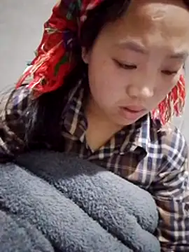 Snapshot of Yumiik2kk chatting on 4, 12, 2025 Yumiik2kk online show from 4, 12, 2025