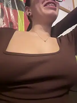 SCARLETT INK  online show from 13, 4, 2026