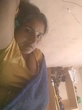 Snapshot of Seema_ji12 chatting on 1, 12, 2025 Seema ji12 online show from 1, 12, 2025