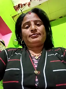 Snapshot of Quin_love143 chatting on 15, 11, 2025 Quin love143 online show from 15, 11, 2025