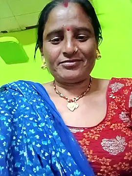 Snapshot of Quin_love143 chatting on 22, 11, 2025 Quin love143 online show from 22, 11, 2025