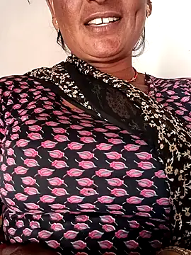 Snapshot of Quin_love143 chatting on 2, 12, 2025 Quin love143 online show from 2, 12, 2025