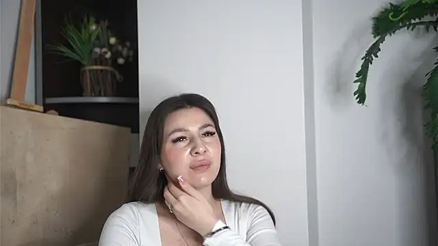 BrittanieBlunt online show from 9, 11, 2025