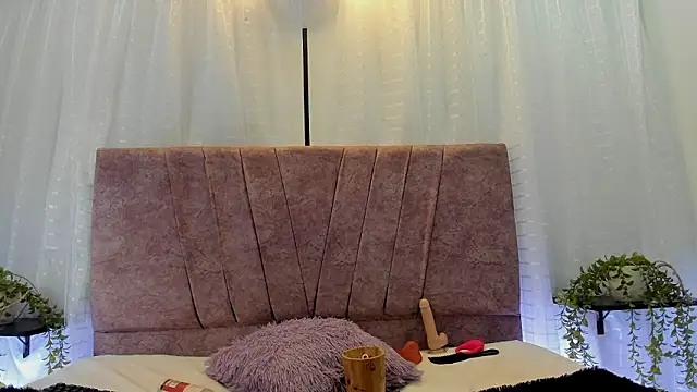 Victoriaa Anderson online show from 10, 3, 2026