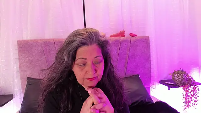 Snapshot of Victoriaa_Anderson chatting on 27, 4, 2026 Victoriaa Anderson online show from 27, 4, 2026