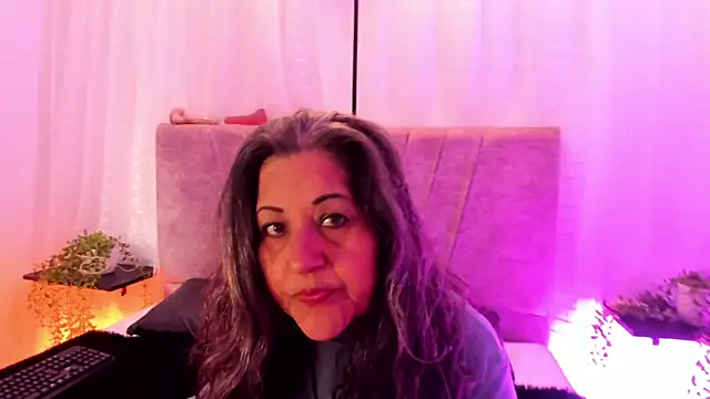 Snapshot of Victoriaa_Anderson chatting on 28, 5, 2026 Victoriaa Anderson online show from 28, 5, 2026