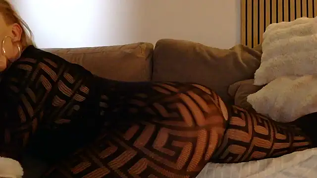 lorenarowena online show from 6, 2, 2026