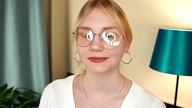 UnDesiga online show from 10, 11, 2025