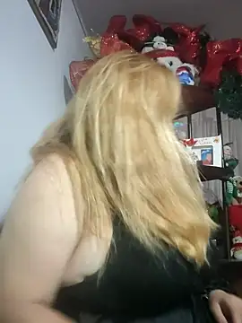 Snapshot of karlaanqui1 chatting on 13, 12, 2025 karlaanqui1 online show from 13, 12, 2025