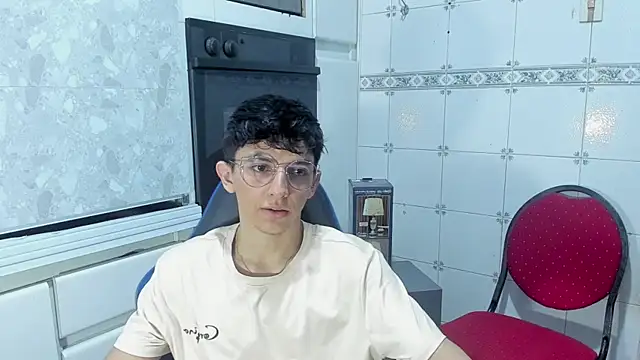 ElanGiraldo online show from 13, 6, 2026