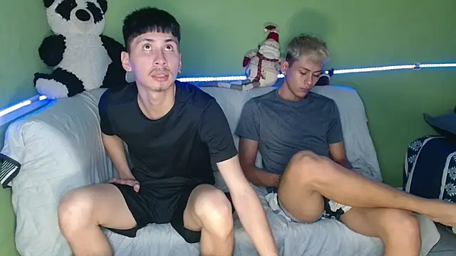 Snapshot of Kurt_williams1 chatting on 22, 12, 2025 Kurt williams1 online show from 22, 12, 2025