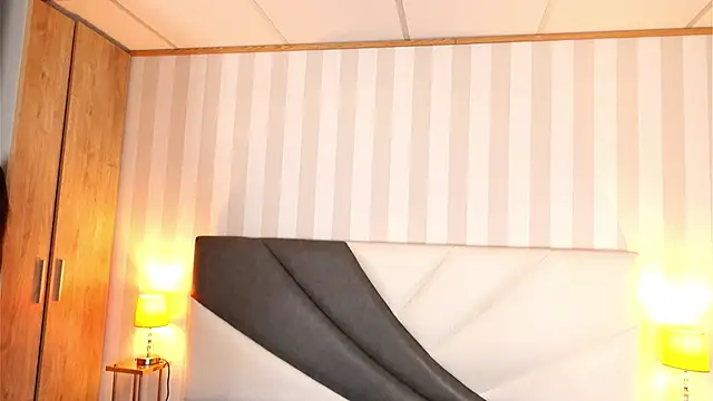 MyaBloomm online show from 14, 11, 2025