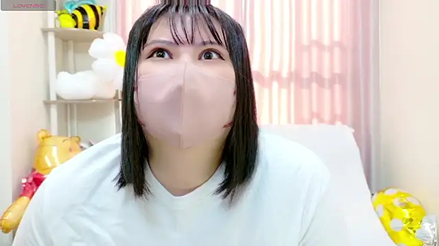 Snapshot of tomo-chan_ chatting on 17, 12, 2025 tomo-chan online show from 17, 12, 2025