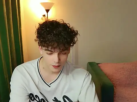 Snapshot of JasonSempler chatting on 9, 11, 2025 JasonSempler online show from 9, 11, 2025