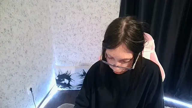 Snapshot of cupcakevice chatting on 5, 1, 2026 cupcakevice online show from 5, 1, 2026