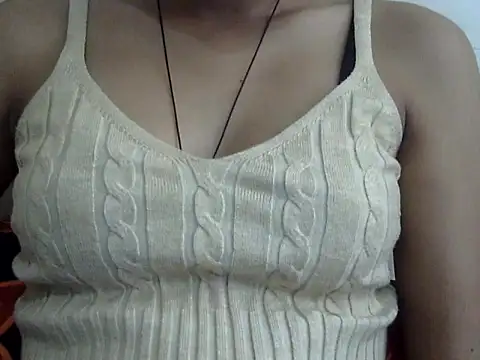 Snapshot of SEXY_PRIYA83 chatting on 18, 2, 2026 SEXY PRIYA83 online show from 18, 2, 2026