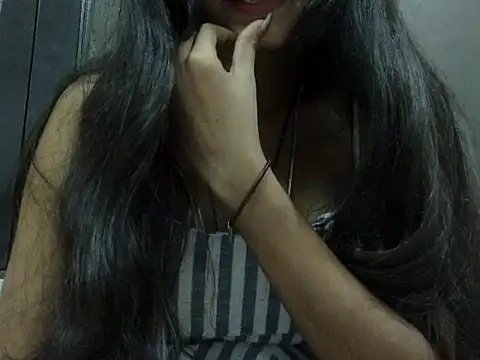 SEXY PRIYA83 online show from 1, 4, 2026