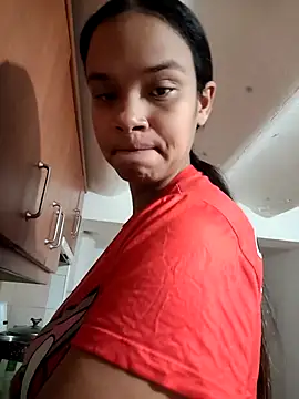 kyliecastell online show from 11, 11, 2025