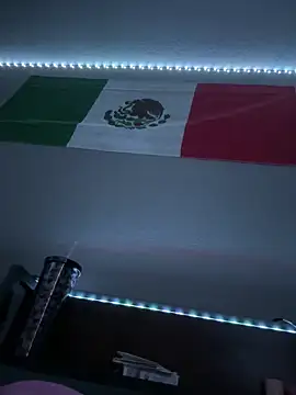 Snapshot of strawberry200512 chatting on 13, 11, 2025 strawberry200512 online show from 13, 11, 2025