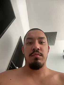 Snapshot of strawberry200512 chatting on 22, 11, 2025 strawberry200512 online show from 22, 11, 2025