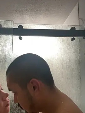 Snapshot of strawberry200512 chatting on 23, 11, 2025 strawberry200512 online show from 23, 11, 2025