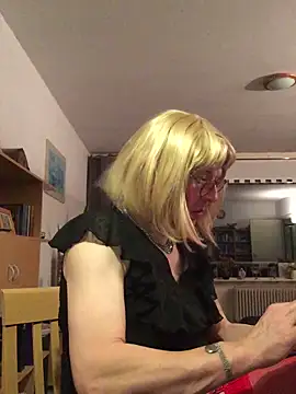 simone xdressing online show from 18, 1, 2026