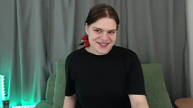 Snapshot of Dona_Mafia chatting on 13, 11, 2025 Dona Mafia online show from 13, 11, 2025