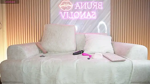 Bruna  Sanoliv online show from 15, 4, 2026