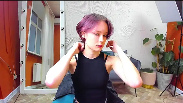 Snapshot of Annie_Way chatting on 17, 11, 2025 Annie Way online show from 17, 11, 2025